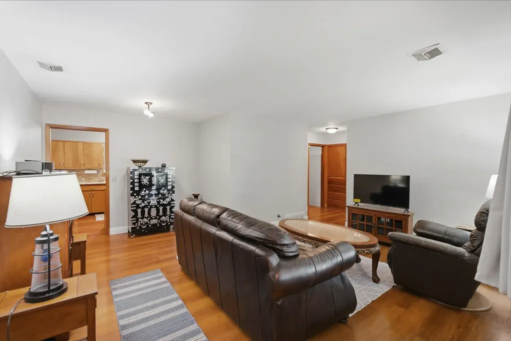 1302 W Fultz Street Wichita KS 67217-2472