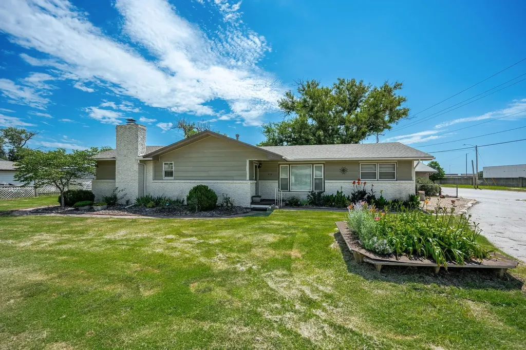 452 S Meadowhaven Street Wichita KS 67209