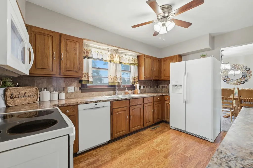 452 S Meadowhaven Street Wichita KS 67209