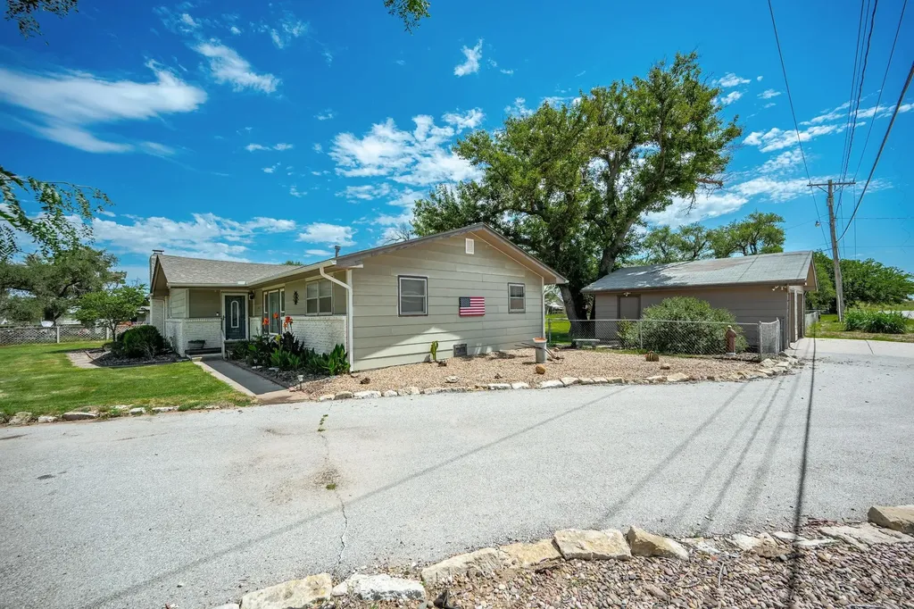 452 S Meadowhaven Street Wichita KS 67209