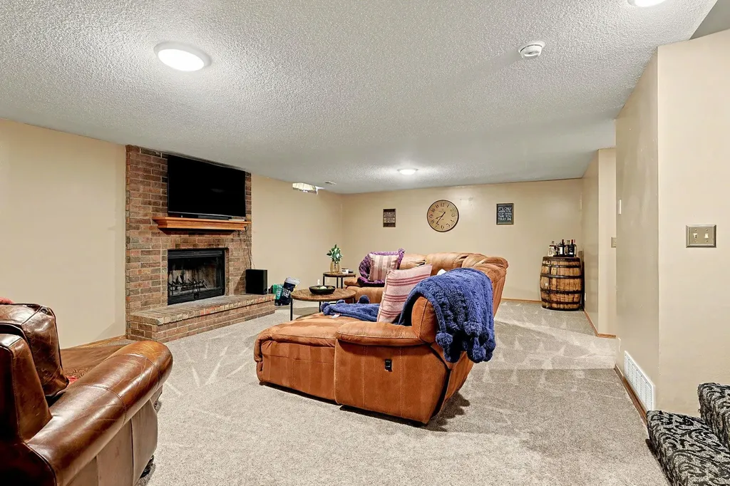 2425 N Amarado Street Wichita KS 67205