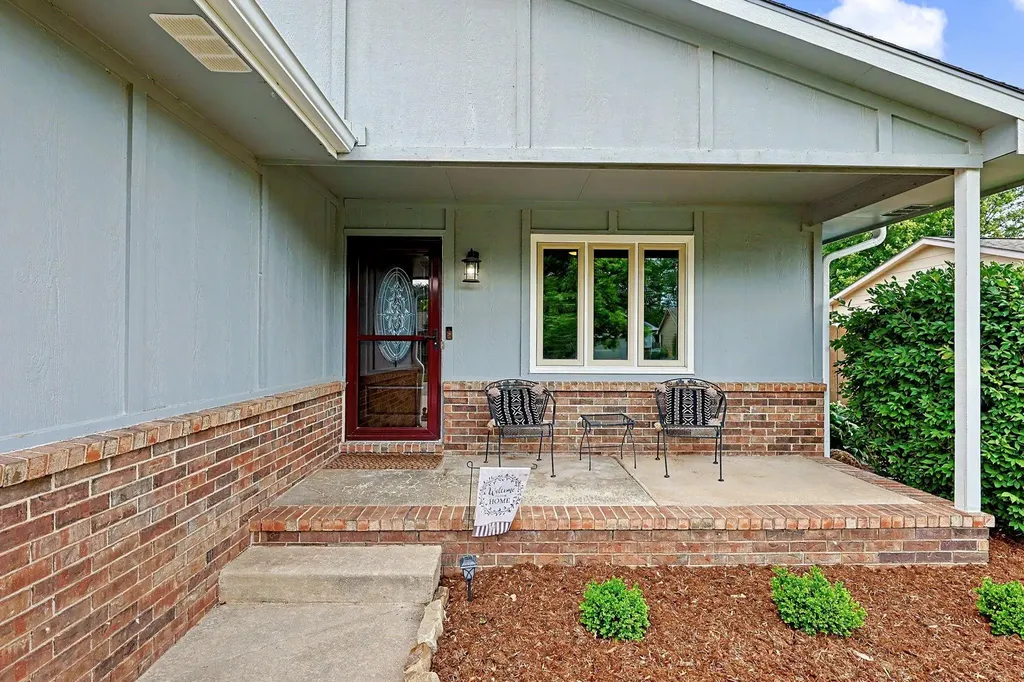 2425 N Amarado Street Wichita KS 67205