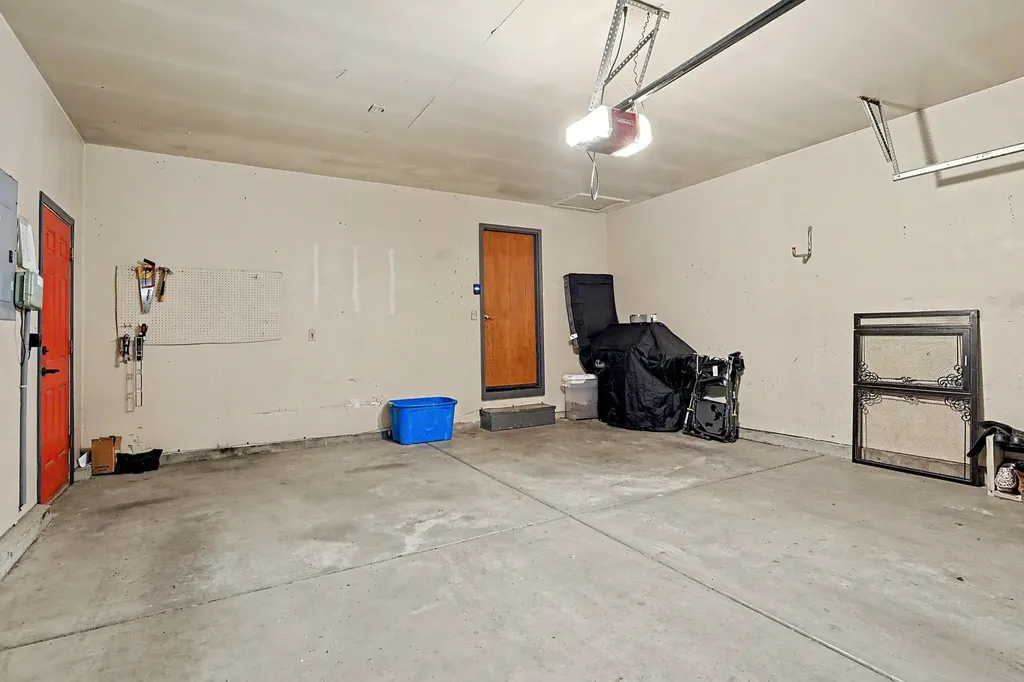 2425 N Amarado Street Wichita KS 67205