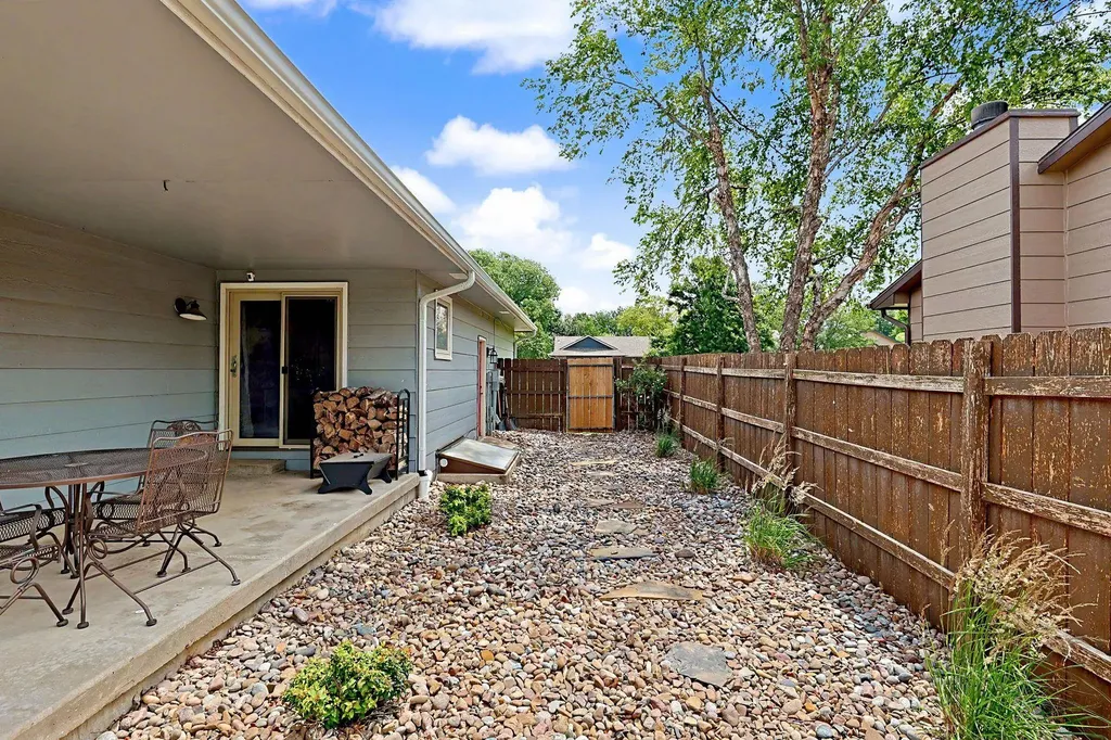 2425 N Amarado Street Wichita KS 67205