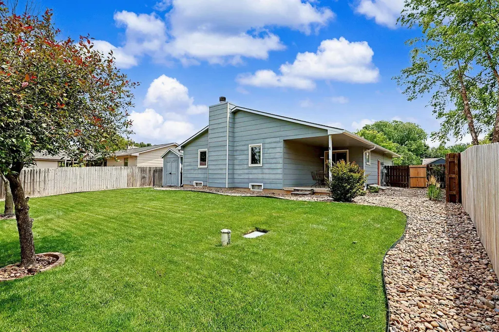 2425 N Amarado Street Wichita KS 67205