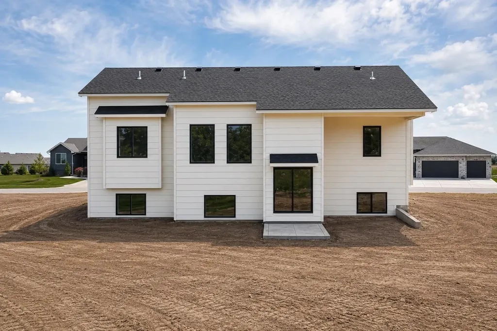 5754 N Edwards Street Wichita KS 67204