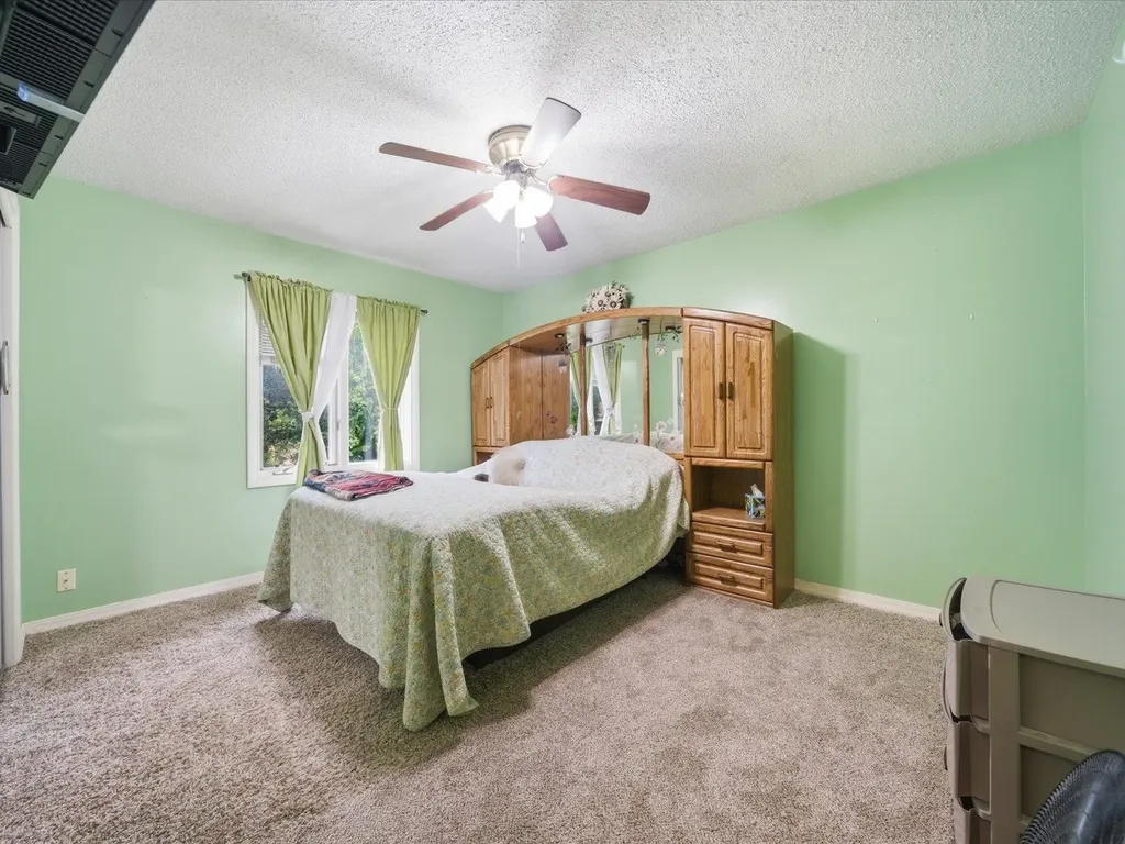7321 W Suncrest Street Wichita KS 67212