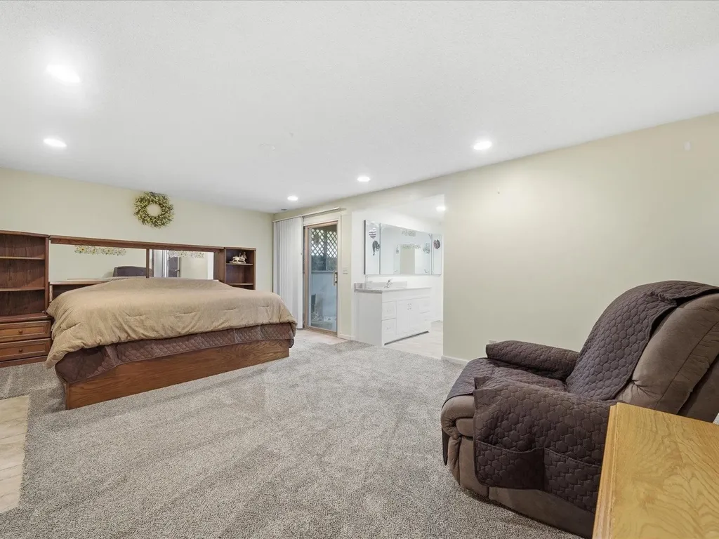 7321 W Suncrest Street Wichita KS 67212