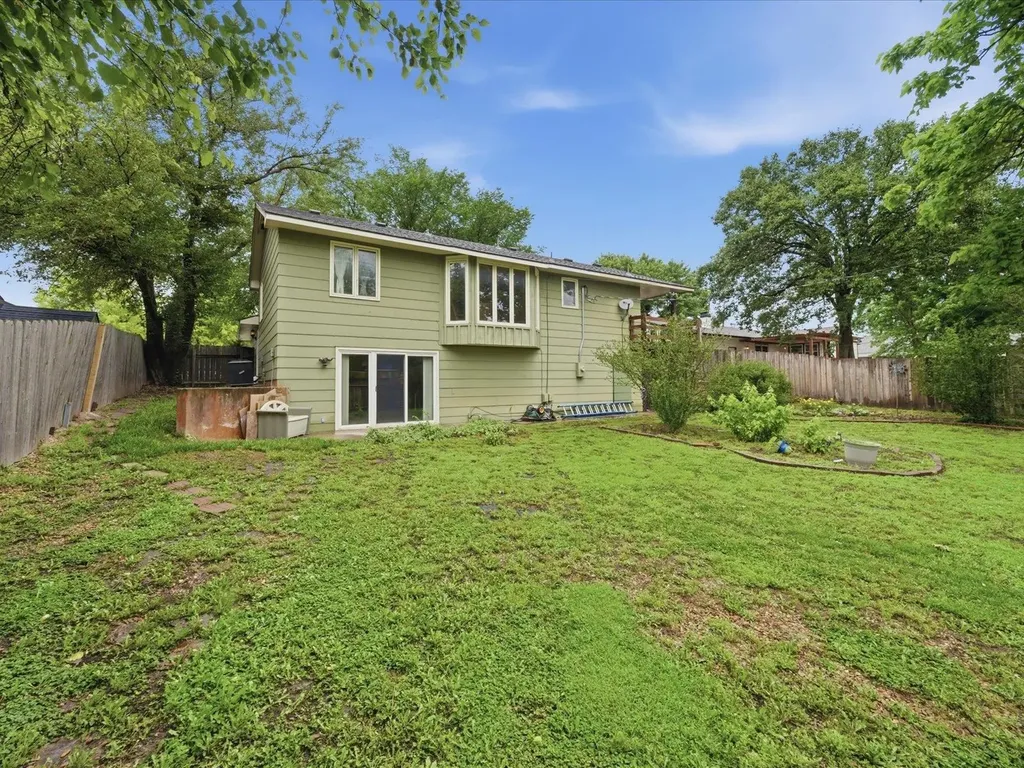 7321 W Suncrest Street Wichita KS 67212