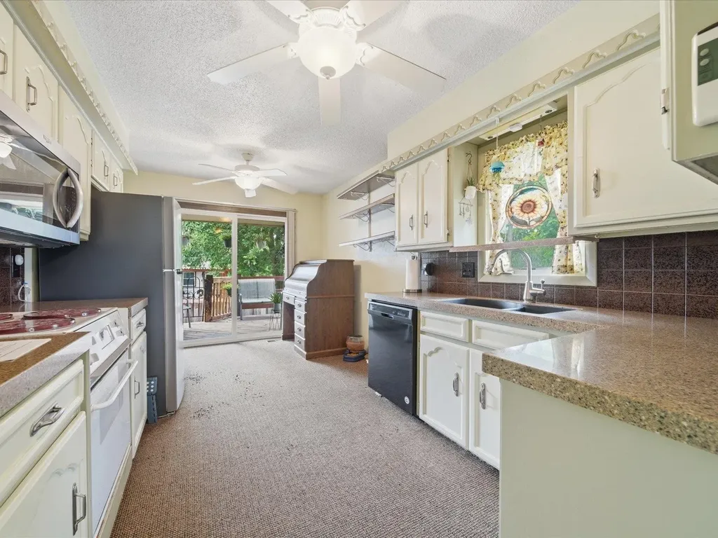 7321 W Suncrest Street Wichita KS 67212