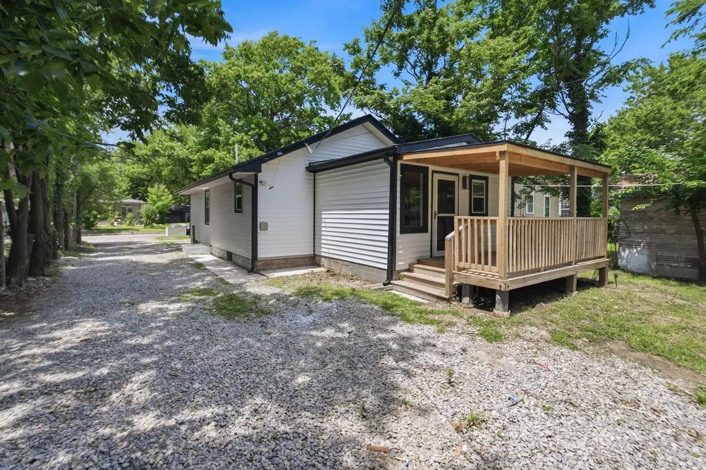 1226 S Lulu Wichita KS 67211