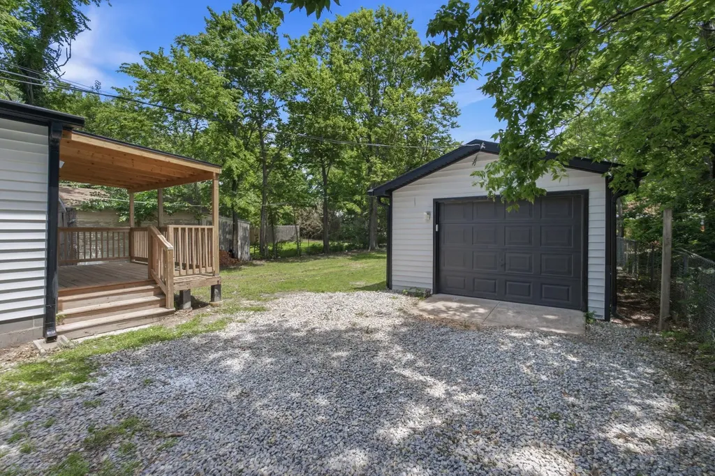 1226 S Lulu Wichita KS 67211