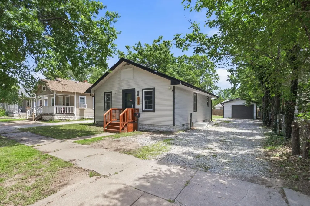 1226 S Lulu Wichita KS 67211
