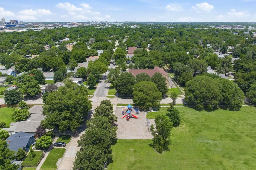 1226 S Lulu Wichita KS 67211