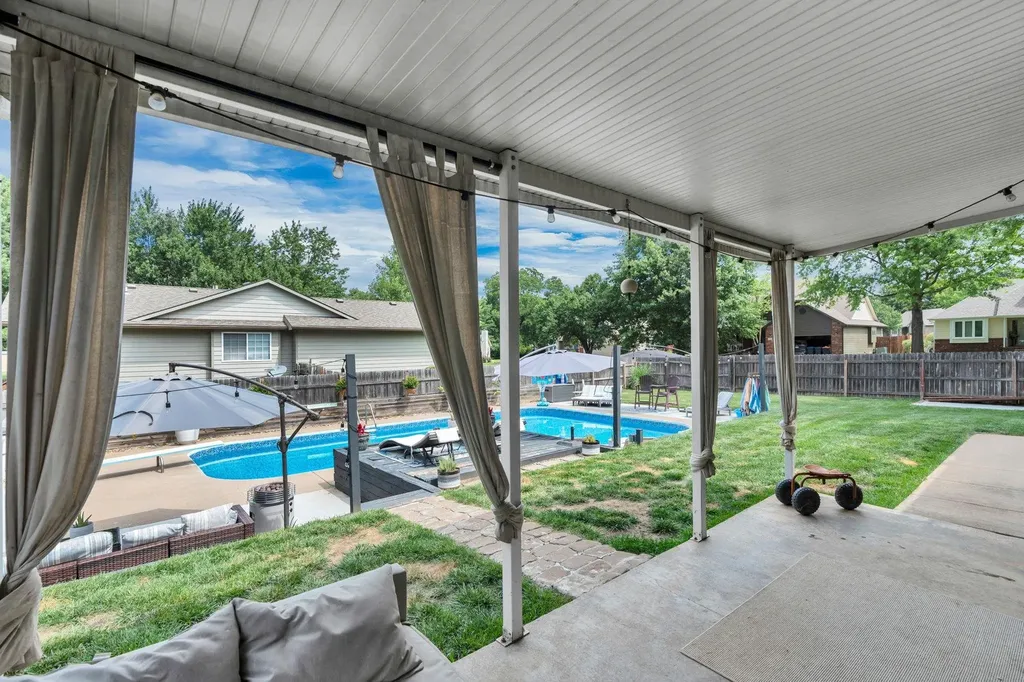 1715 Post Court El Dorado KS 67042