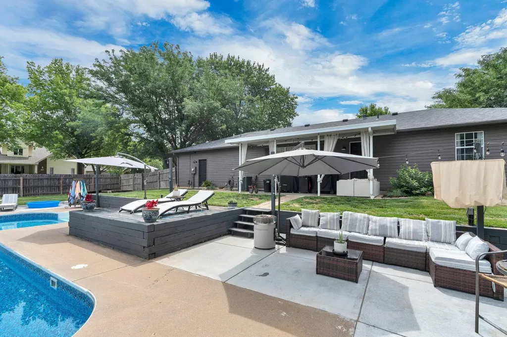 1715 Post Court El Dorado KS 67042