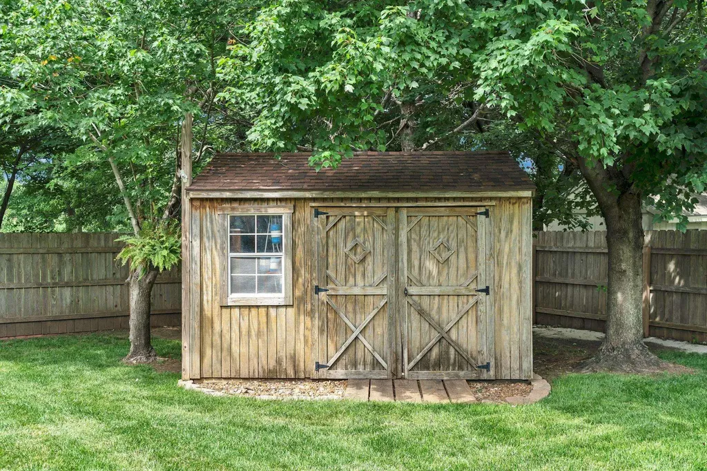 1715 Post Court El Dorado KS 67042