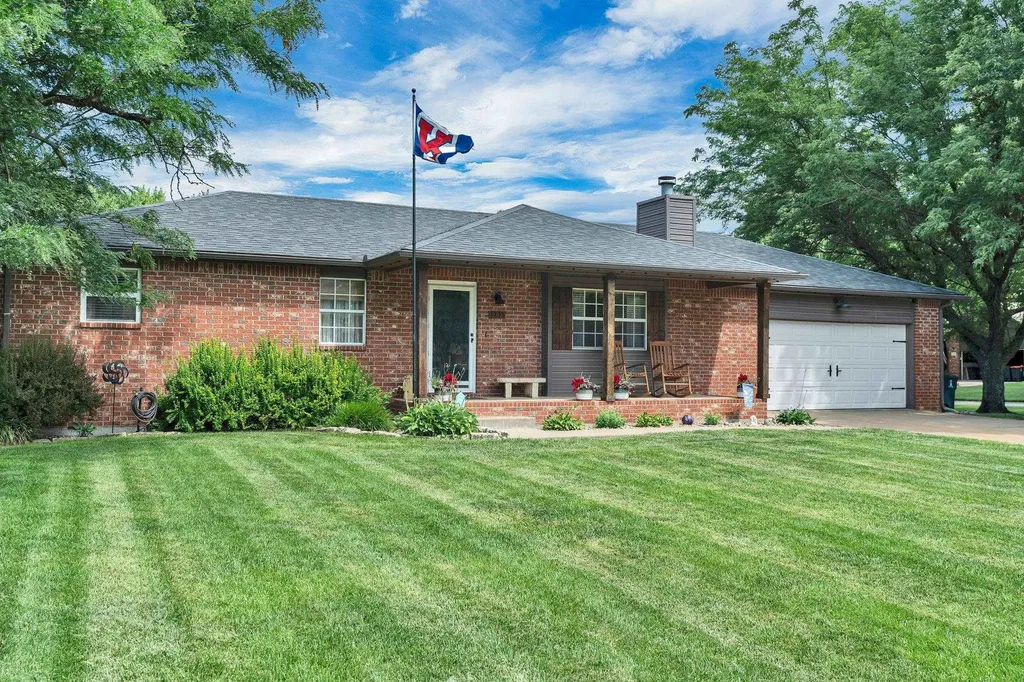 1715 Post Court El Dorado KS 67042