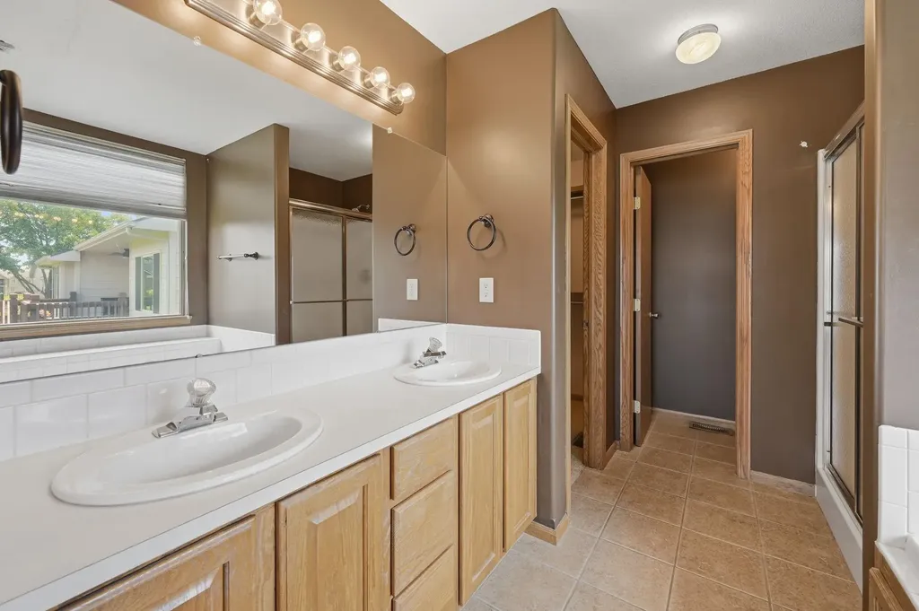 3410 N Sandplum Wichita KS 67205