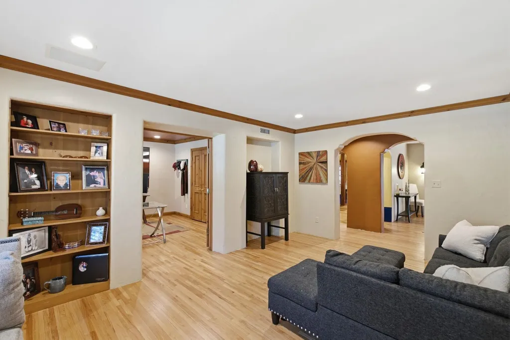 16 S Lakeside Boulevard Wichita KS 67207