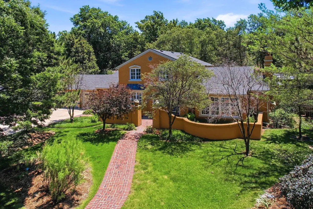 16 S Lakeside Boulevard Wichita KS 67207