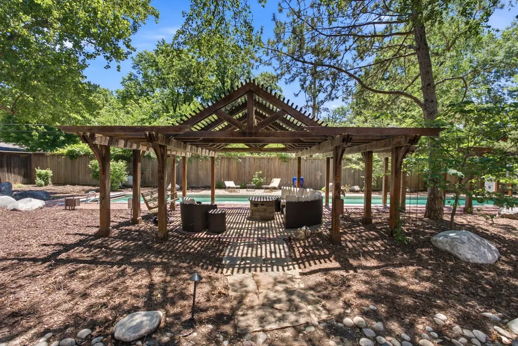 16 S Lakeside Boulevard Wichita KS 67207