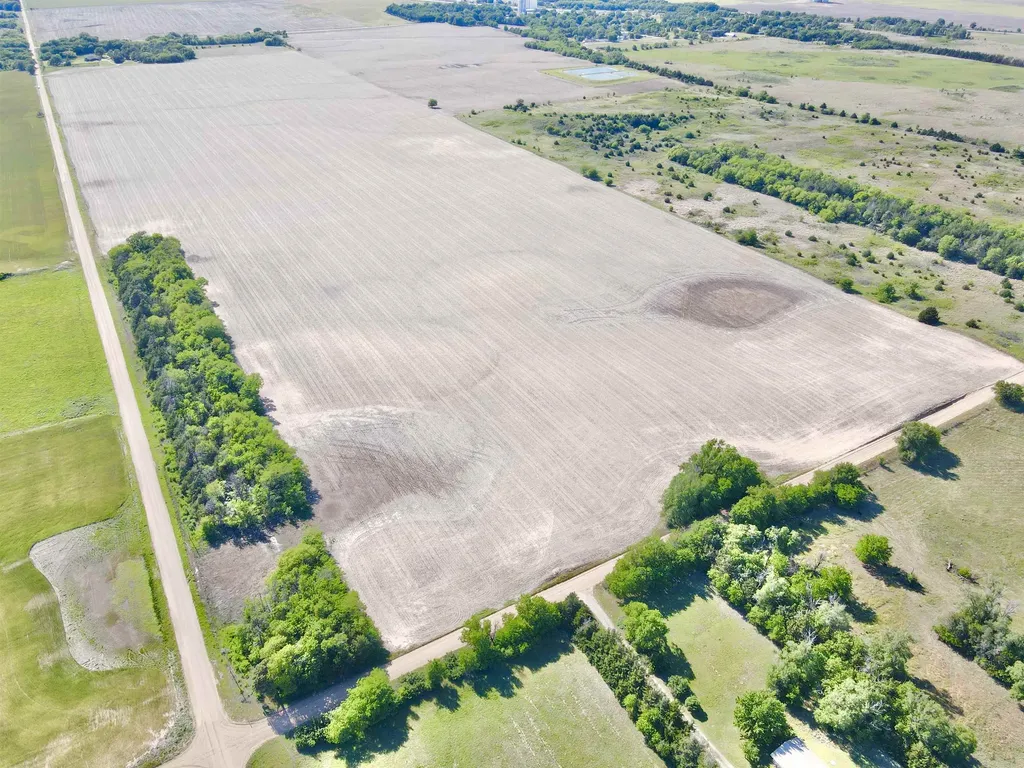 N & E Of NE 70th St & NE 100th Ave - Tract 2 Turon KS 67583