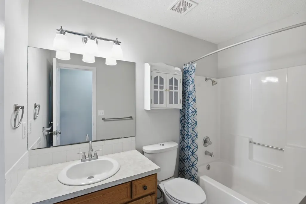 218 E Oak Meadows Road Derby KS 67037