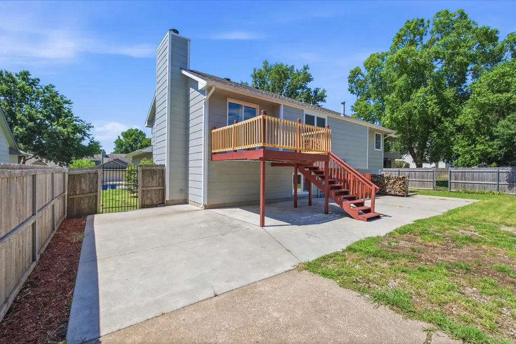 218 E Oak Meadows Road Derby KS 67037
