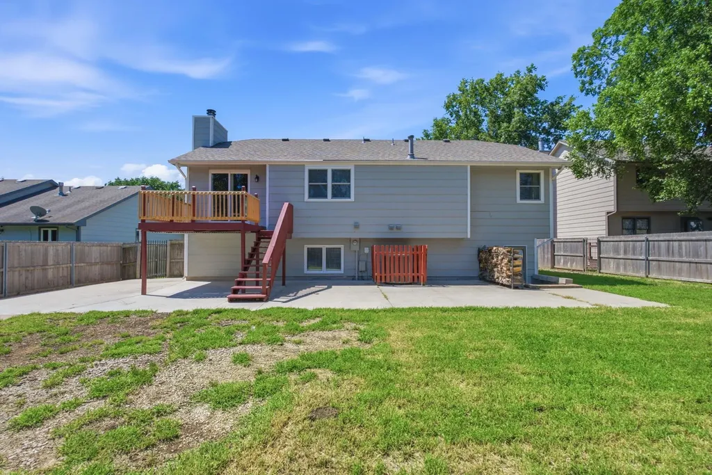 218 E Oak Meadows Road Derby KS 67037