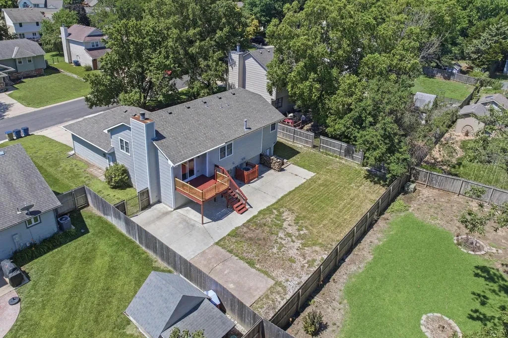 218 E Oak Meadows Road Derby KS 67037