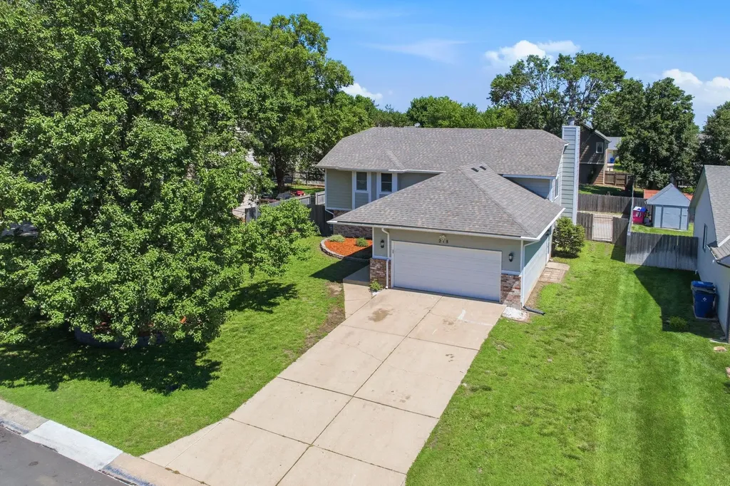 218 E Oak Meadows Road Derby KS 67037