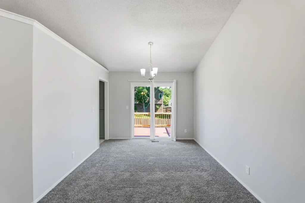 218 E Oak Meadows Road Derby KS 67037