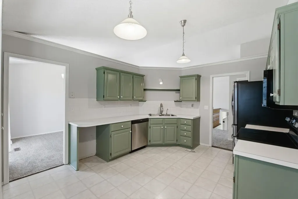 218 E Oak Meadows Road Derby KS 67037