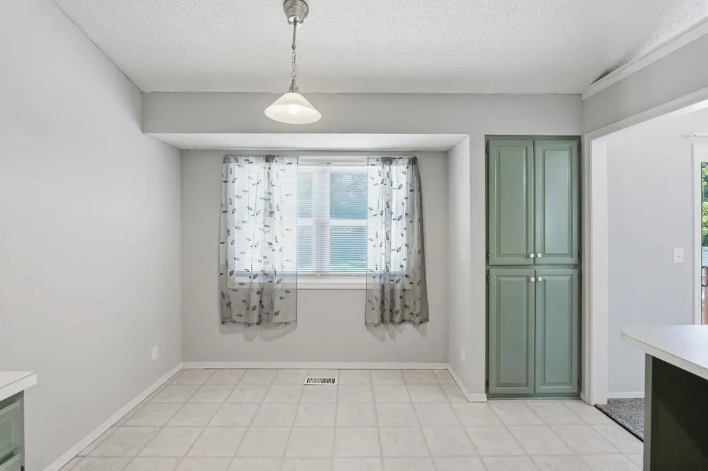218 E Oak Meadows Road Derby KS 67037