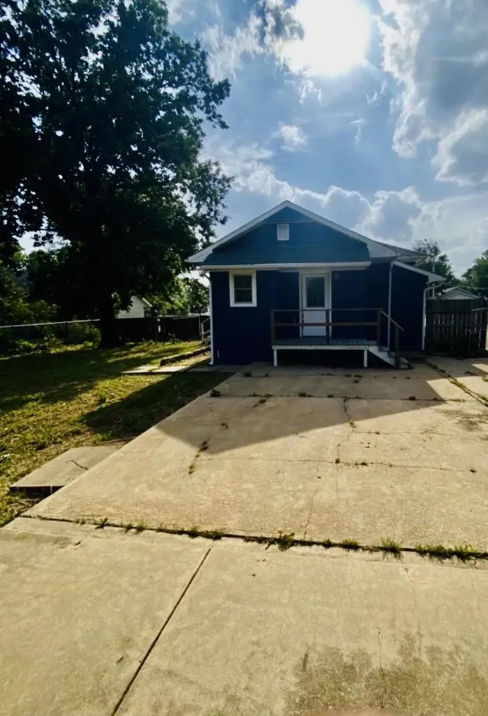 709 N A Wellington KS 67152