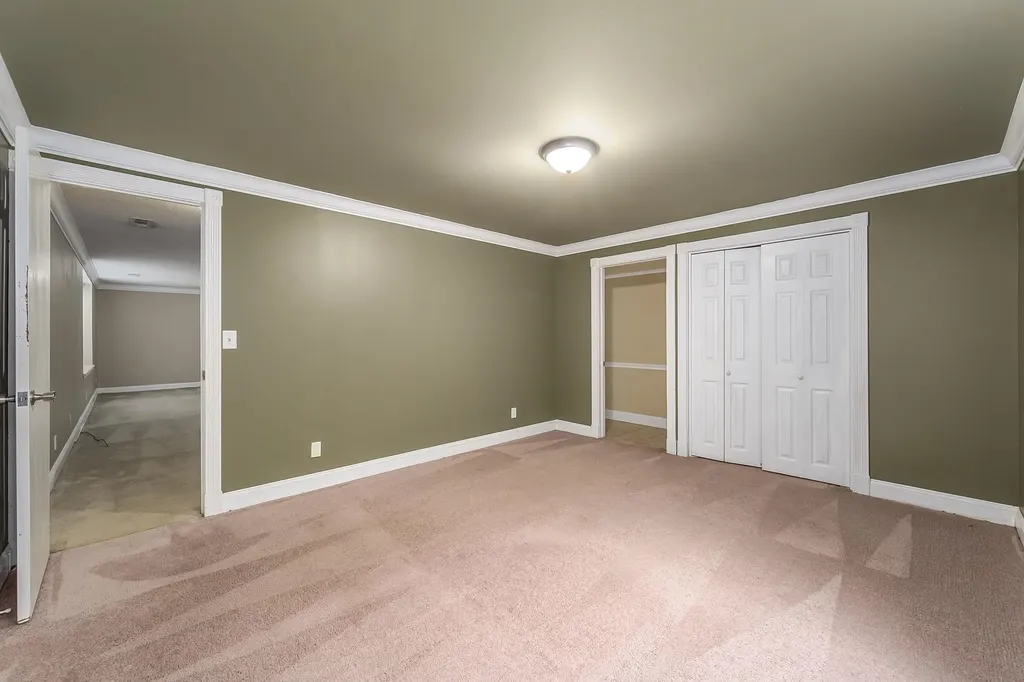 8914 E Cessna Street Wichita KS 67210-2400