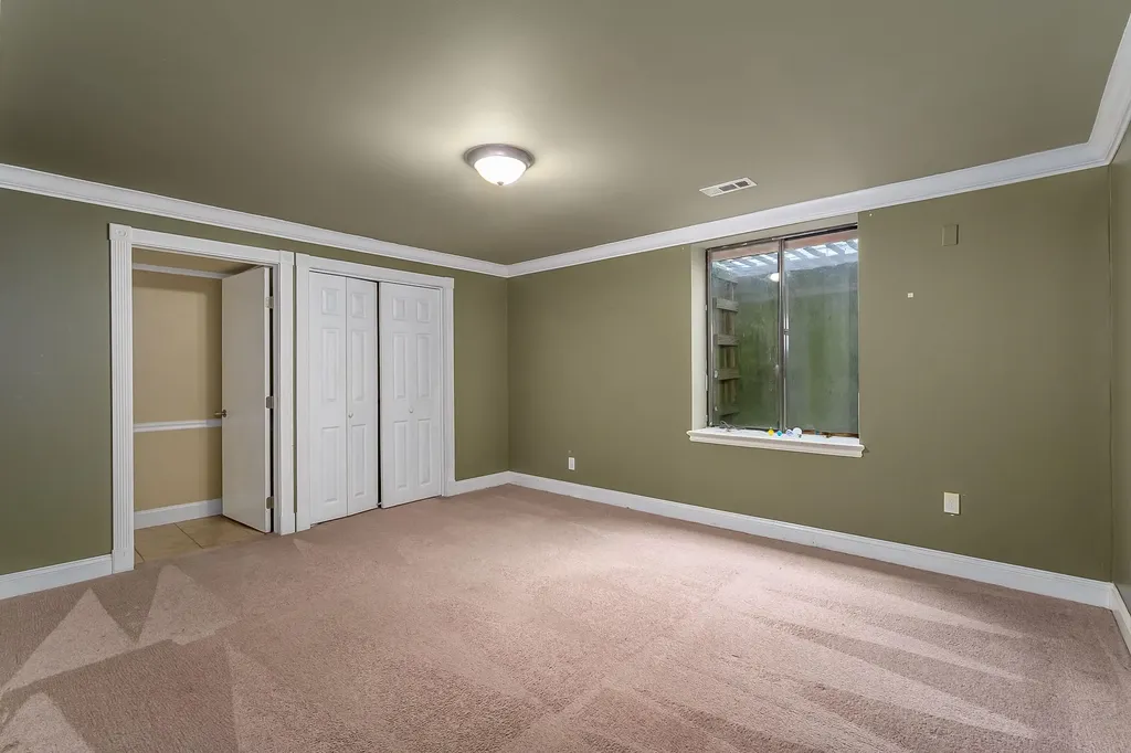 8914 E Cessna Street Wichita KS 67210-2400