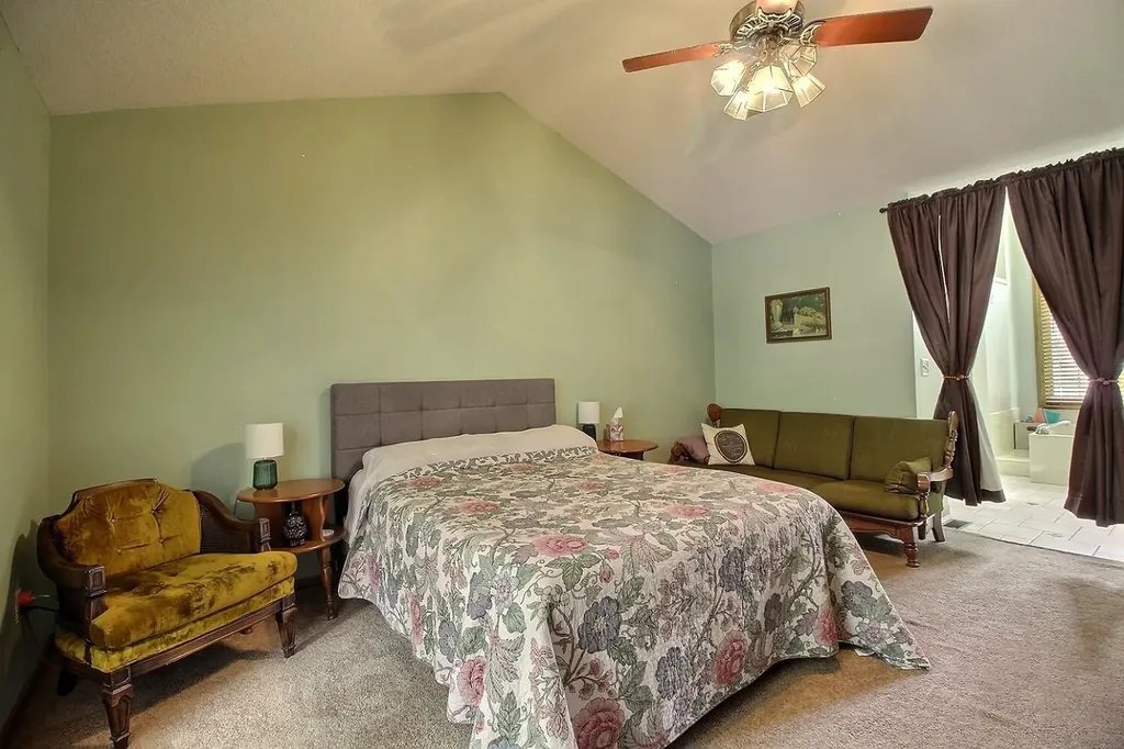 1842 N Valleyview Street Wichita KS 67212