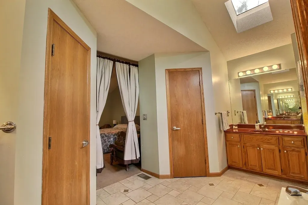 1842 N Valleyview Street Wichita KS 67212