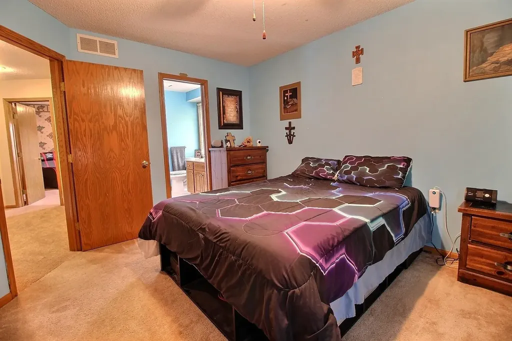 1842 N Valleyview Street Wichita KS 67212