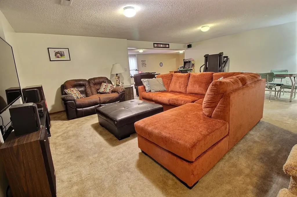 1842 N Valleyview Street Wichita KS 67212