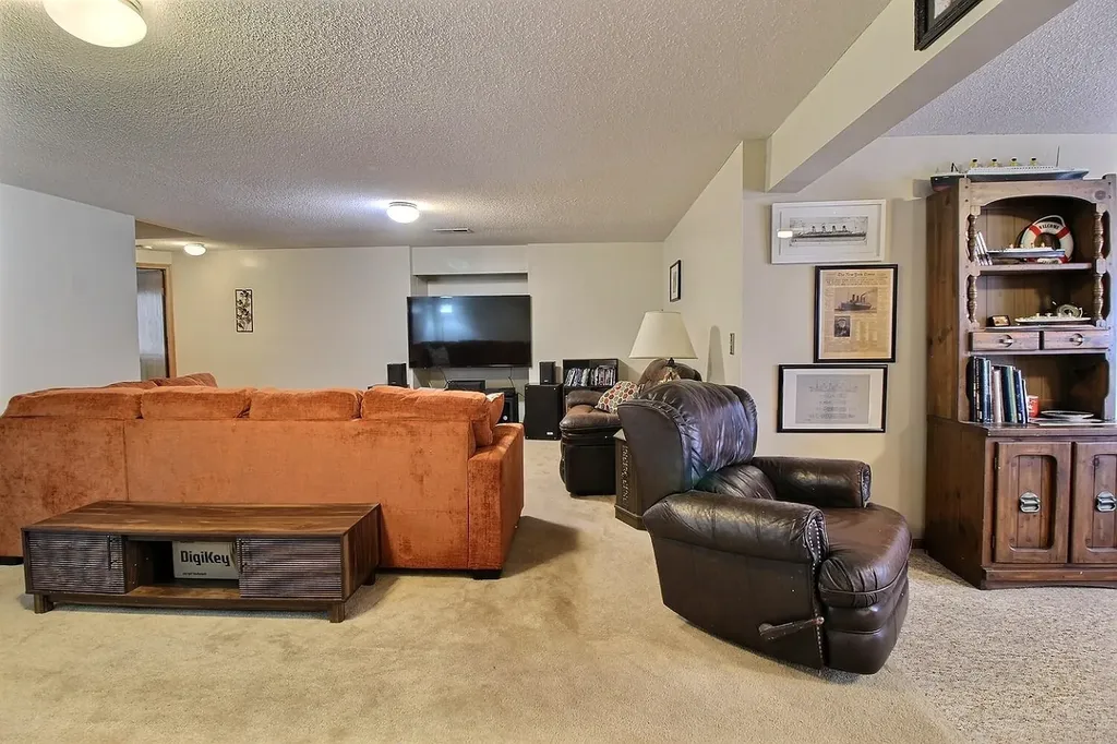 1842 N Valleyview Street Wichita KS 67212