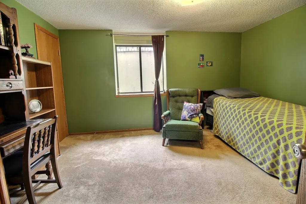 1842 N Valleyview Street Wichita KS 67212