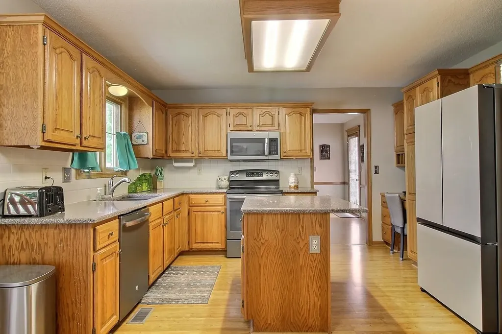 1842 N Valleyview Street Wichita KS 67212