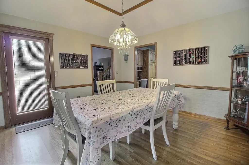 1842 N Valleyview Street Wichita KS 67212