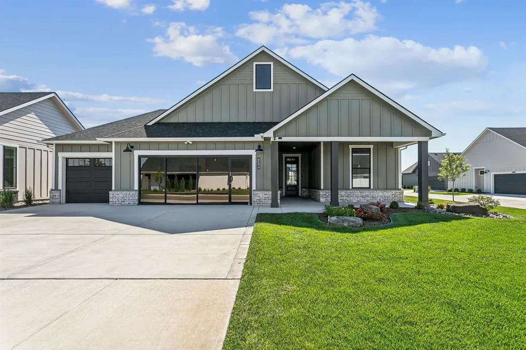4534 N Sandkey Street Wichita KS 67204