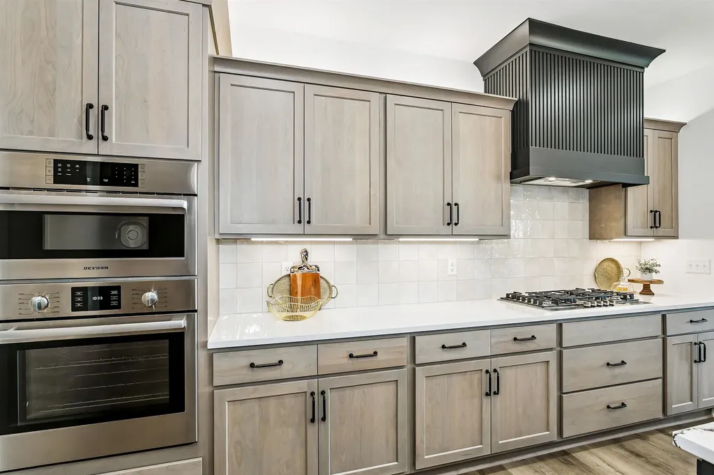 4534 N Sandkey Street Wichita KS 67204