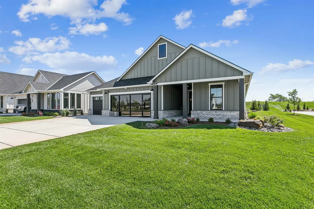 4534 N Sandkey Street Wichita KS 67204