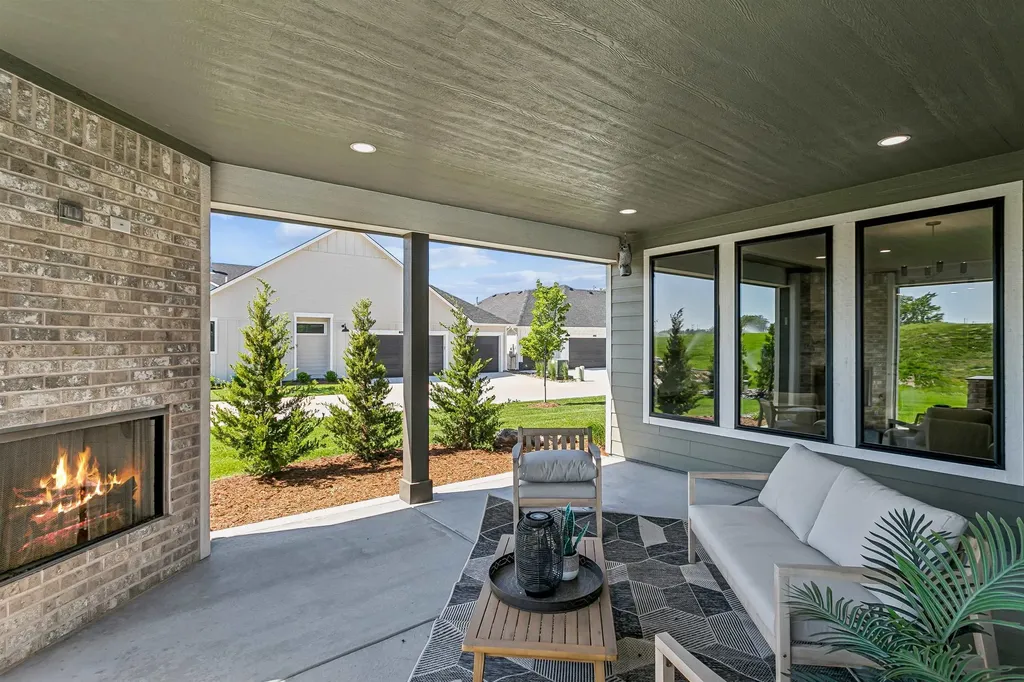 4534 N Sandkey Street Wichita KS 67204